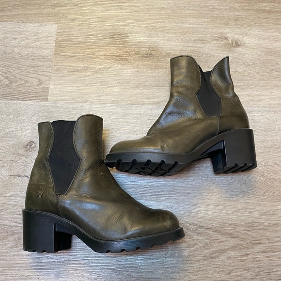 FLY London boots - Picture 3 of 3